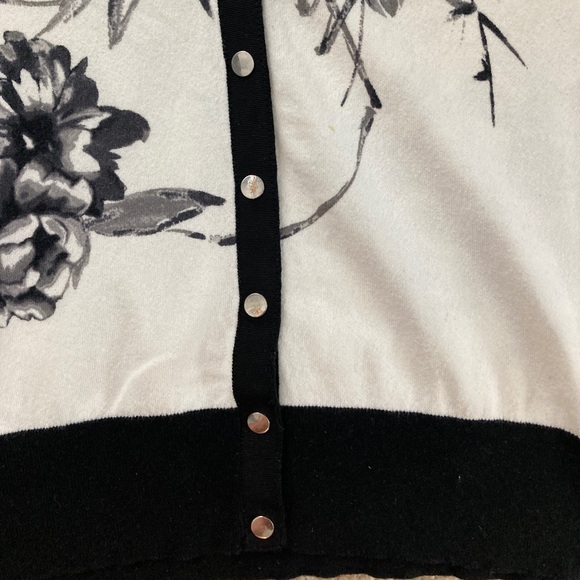 Carlisle Cardigan - Women’s Size L - Picture 8 of 8